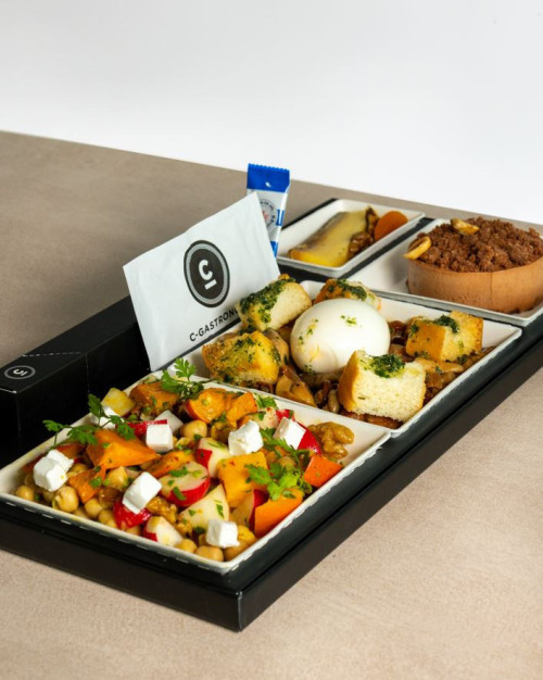 Plateau repas végétarien / Vegatarian meal tray