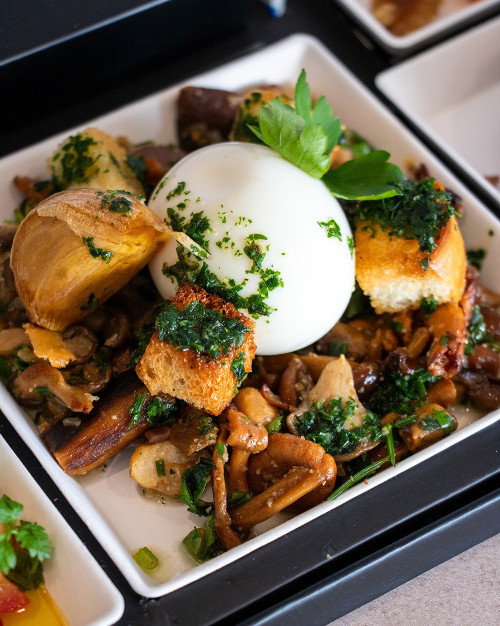 Plateau repas végétarien / Vegatarian meal tray