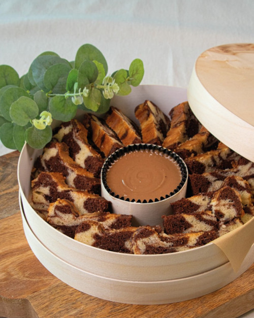 Cake marbré & pâte à tartiner chocolat-noisette - boîte de 15 pièces / Cake marbré - box of 15 pieces