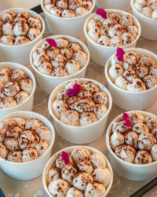Tiramisu - plateau de 20 pièces / Tiramisu - tray of 20 pieces